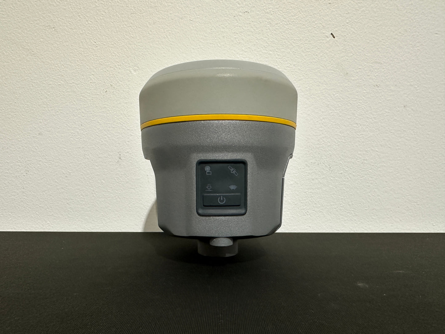 Trimble R12 w/ -60 Radio