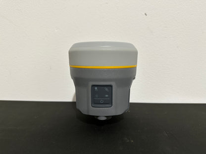Trimble R12 w/ -60 Radio