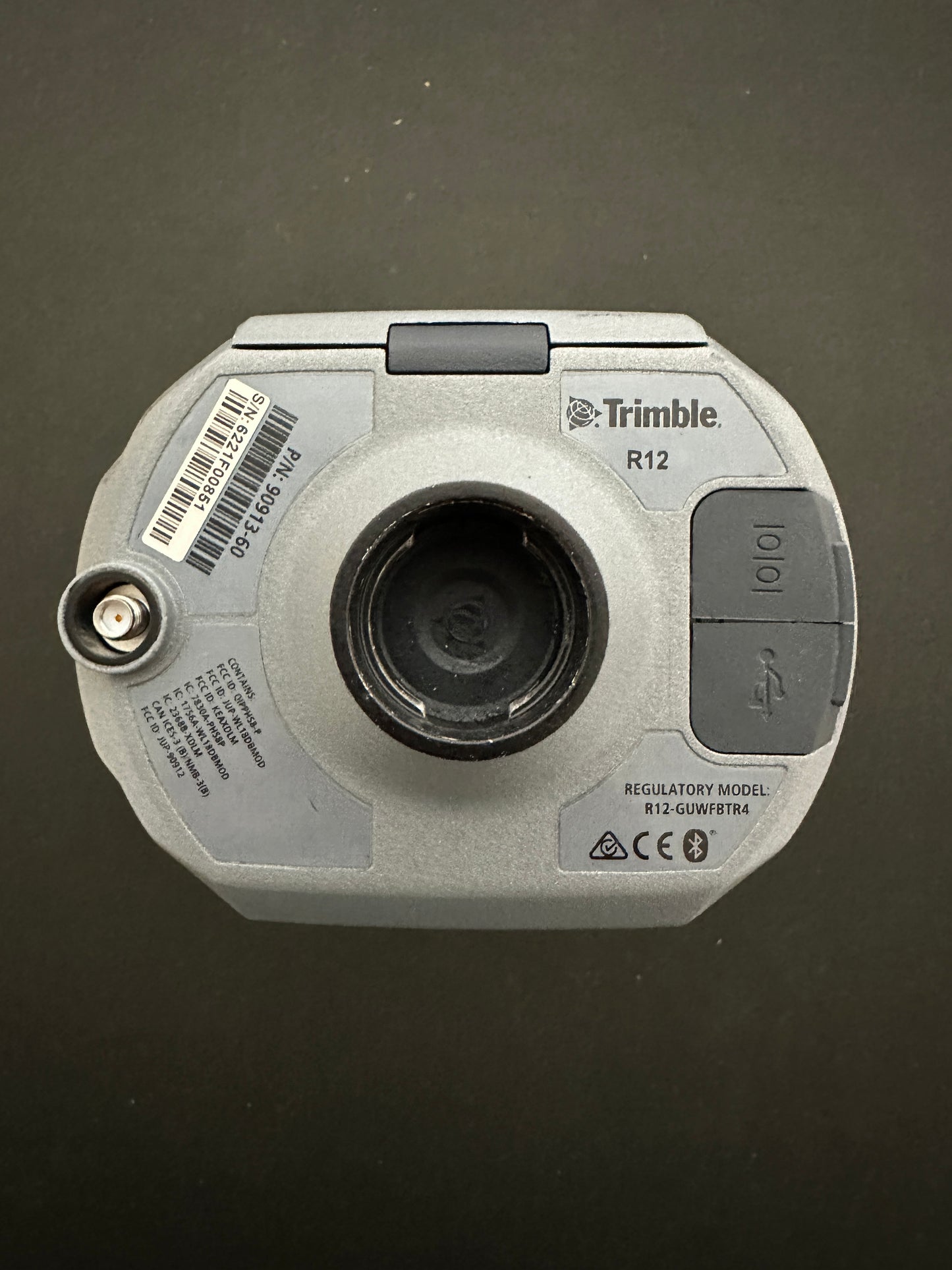 Trimble R12 w/ -60 Radio