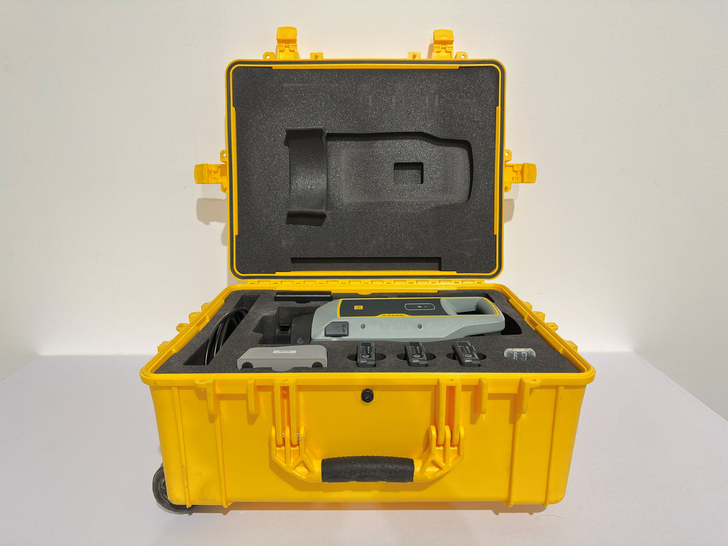 Trimble X9 3D Scanner and T10x Tablet w/ Trimble Perspective