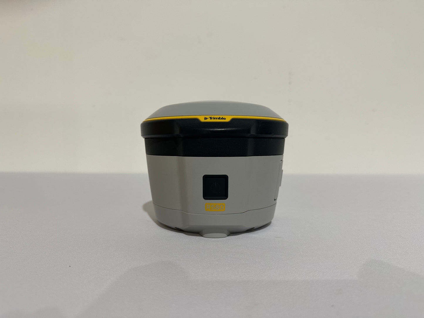 Trimble R580 GNSS Receiver - Centimeter Mode w/ Radio w/ Trimble Protected Premium