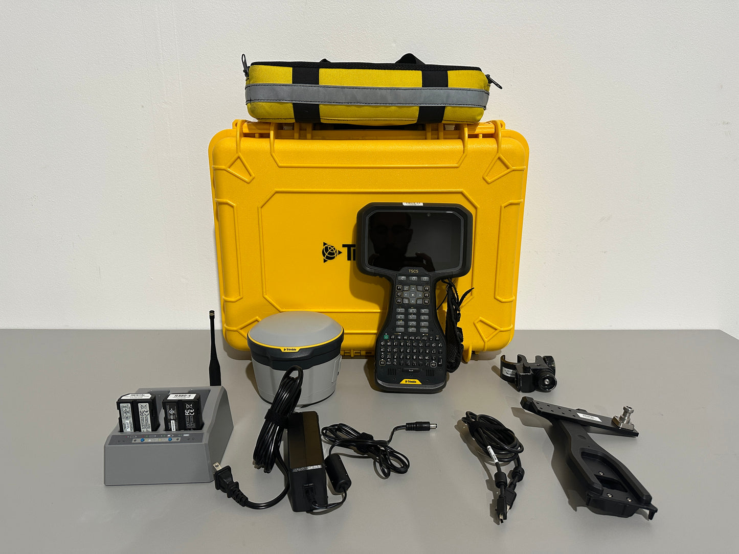 R580/TSC5 Surveying Bundle